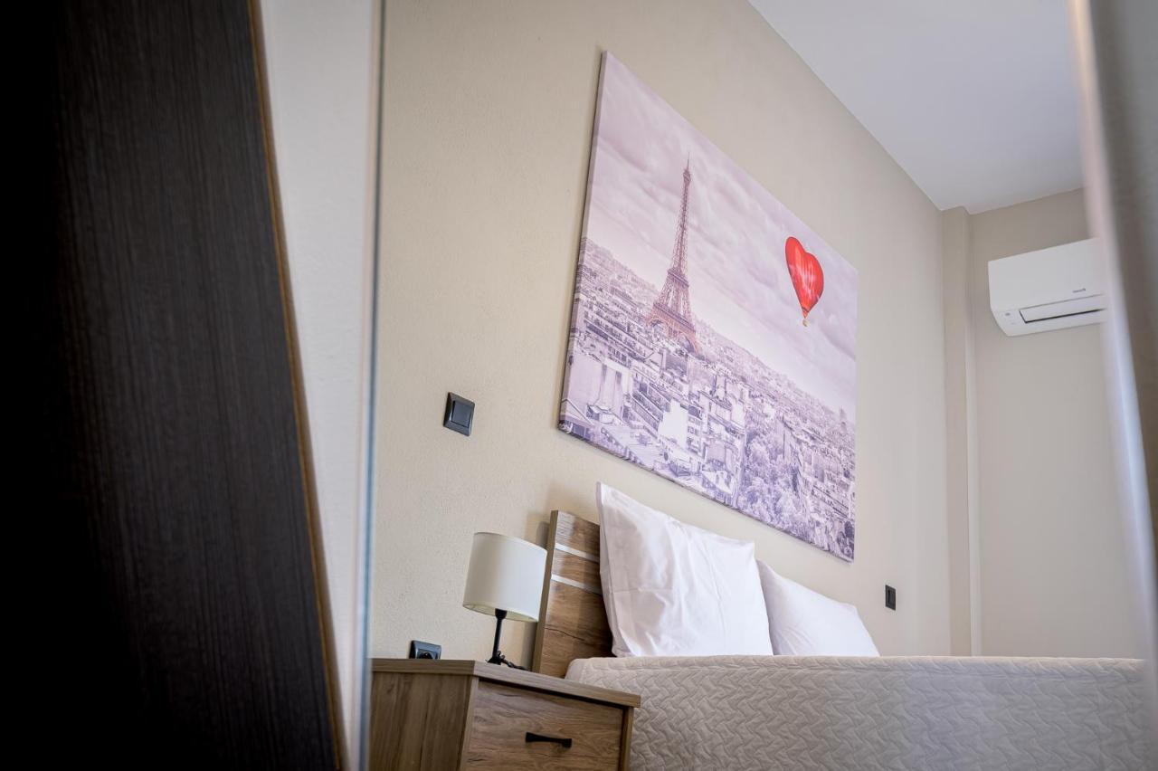 Apartment Gianni's Comfort By Homebrain