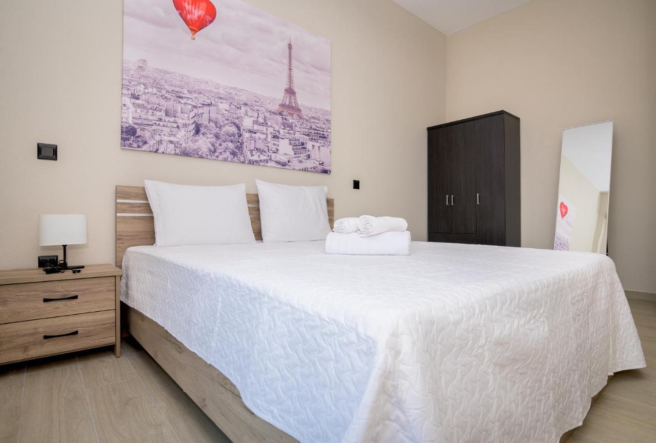 Apartment Gianni's Comfort By Homebrain